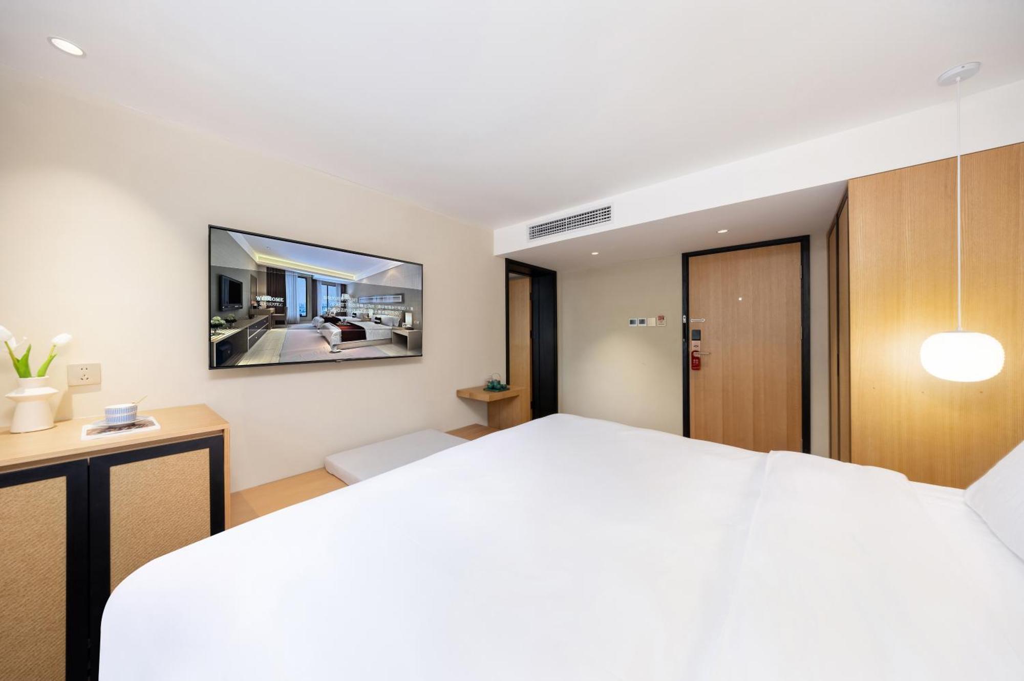 Beijing Tangfu Nanluoguxiang Wang Fu Jing Forbidden City Snack Street Hotel,1 Stop Walking To Airport Express,3 Stop To Tiananmen&Free Laundry Dry Service &Professional Free Tour Ticket Service With English Speaking Staff Exterior foto