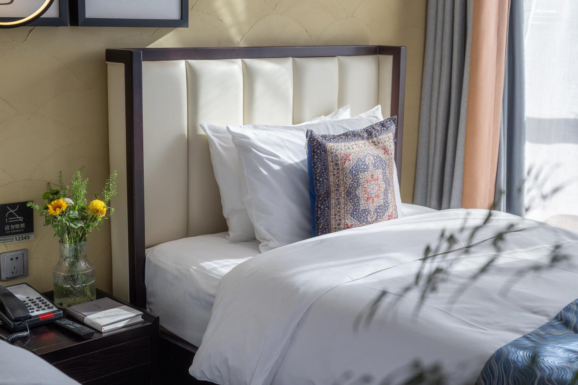 Beijing Tangfu Nanluoguxiang Wang Fu Jing Forbidden City Snack Street Hotel,1 Stop Walking To Airport Express,3 Stop To Tiananmen&Free Laundry Dry Service &Professional Free Tour Ticket Service With English Speaking Staff Exterior foto